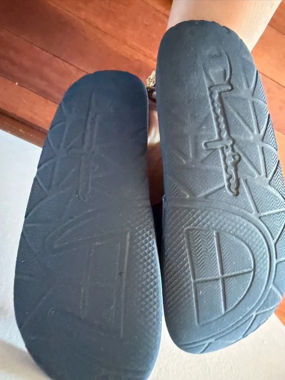 Champion Black Slide Sandals with Blue & Red Logo Size usa 2/ 33,5/ 21 sm